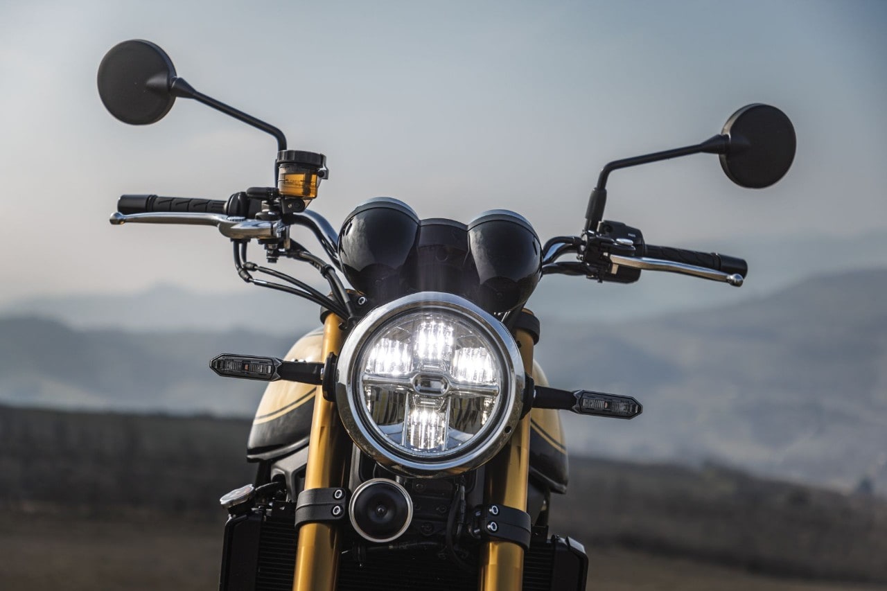 Kawasaki Z900 RS SE e Yamaha XRS900: modern classic... a modo loro